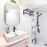 Guestready - Elegant Comfort Near The Metro *